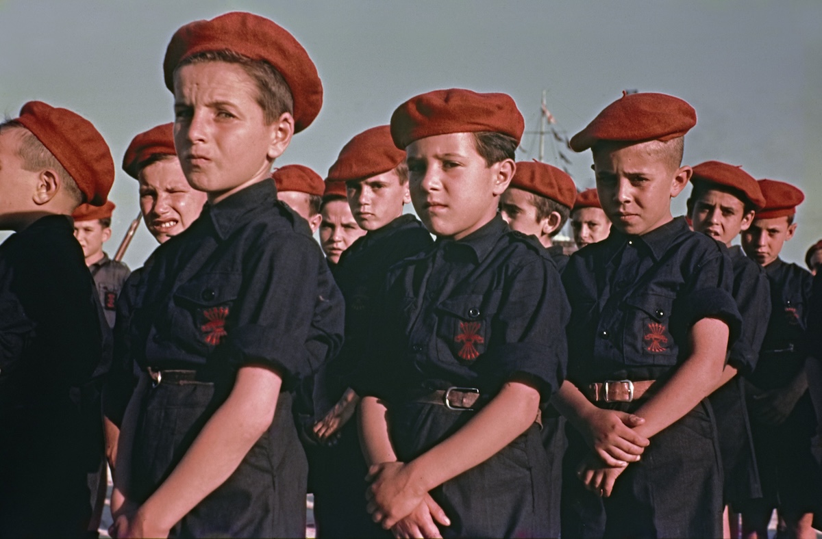 Young Falangists in Spain, by Granz Grasser, 1937. Deutsche Fotothek. Public Domain. Young Falangists in Spain, by Granz Grasser, 1937. Deutsche Fotothek. Public Domain.